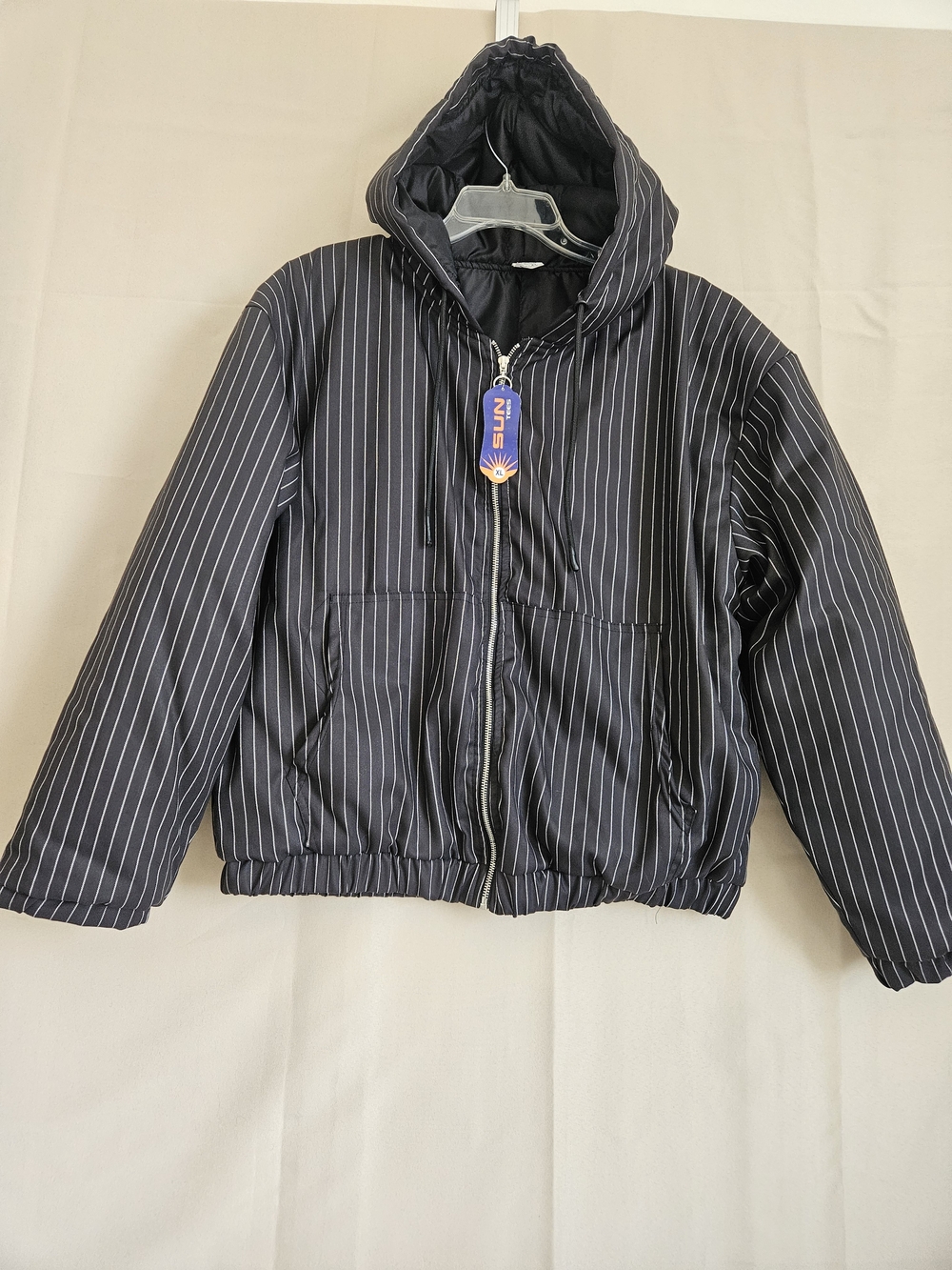 NWT *Classic Black Pinstripe Hooded Puffer Jacket Size XL